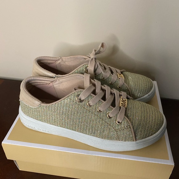 Michael Kors girls sneakers youth size 2 - Picture 3 of 5